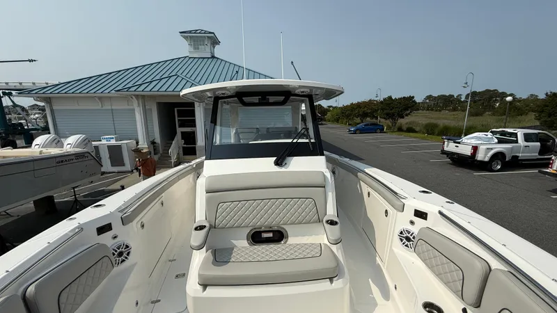 Slide: The Image of Pursuit S 328 Sport 2025 - 61