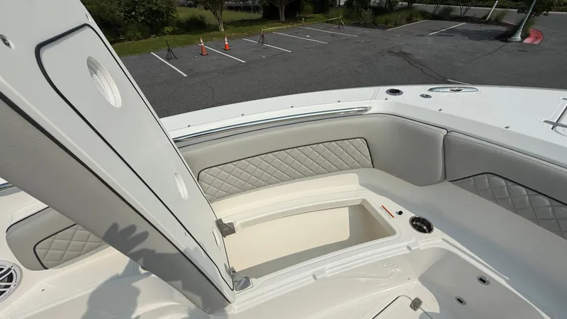 Slide: The Image of Pursuit S 328 Sport 2025 - 69