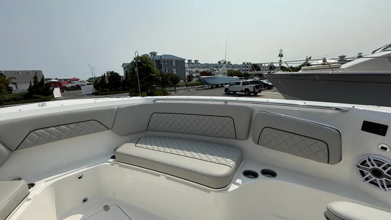 Slide: The Image of Pursuit S 328 Sport 2025 - 70