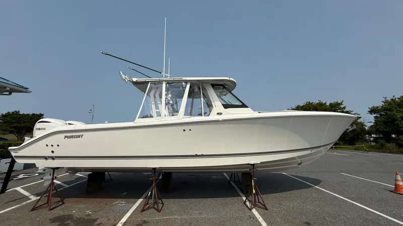 Slide: The Image of Pursuit S 328 Sport 2025 - 86