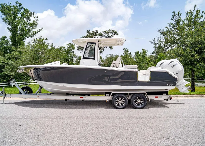 Slide: The Image of Sea Hunt Ultra 265 SE 2026 - 4