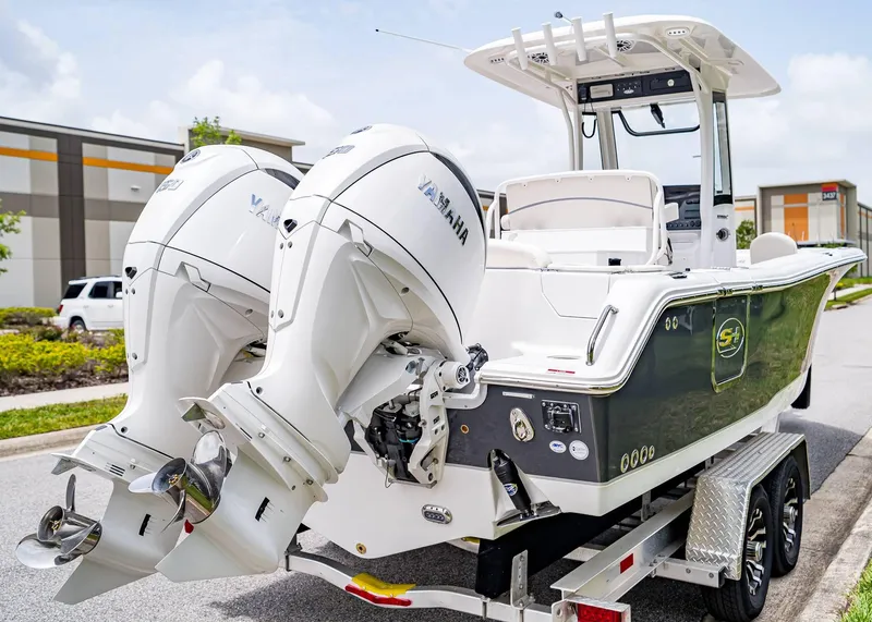 Slide: The Image of Sea Hunt Ultra 265 SE 2026 - 8