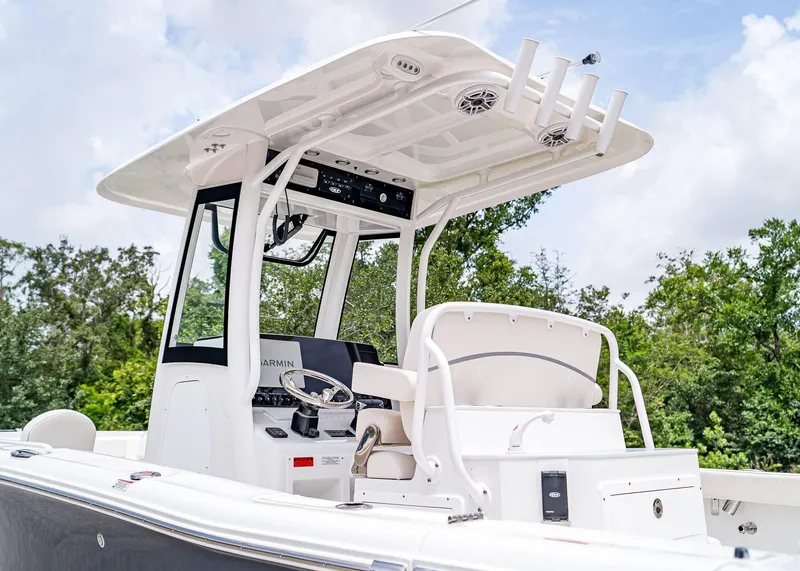 Slide: The Image of Sea Hunt Ultra 265 SE 2026 - 9