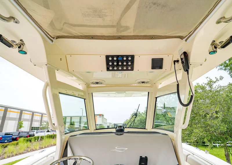 Slide: The Image of Scout 305 LXF 2023 - 19