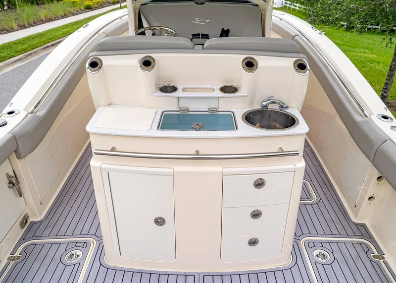 Slide: The Image of Scout 305 LXF 2023 - 21