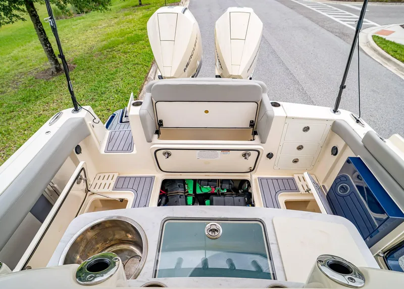 Slide: The Image of Scout 305 LXF 2023 - 8