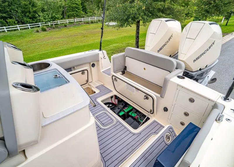 Slide: The Image of Scout 305 LXF 2023 - 9