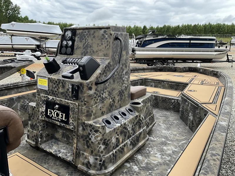 Slide: The Image of Excel 230 Bay Pro 2026 - 10