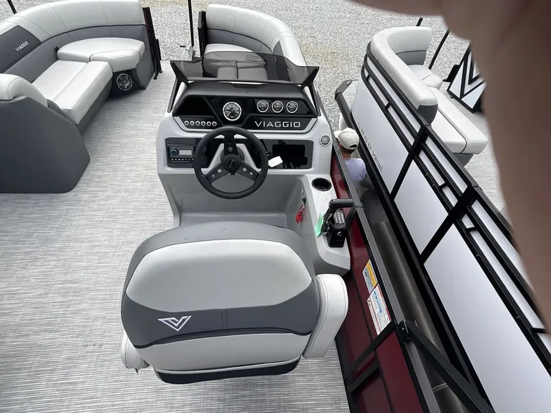 Slide: The Image of Viaggio Lago V 22U 2025 - 3