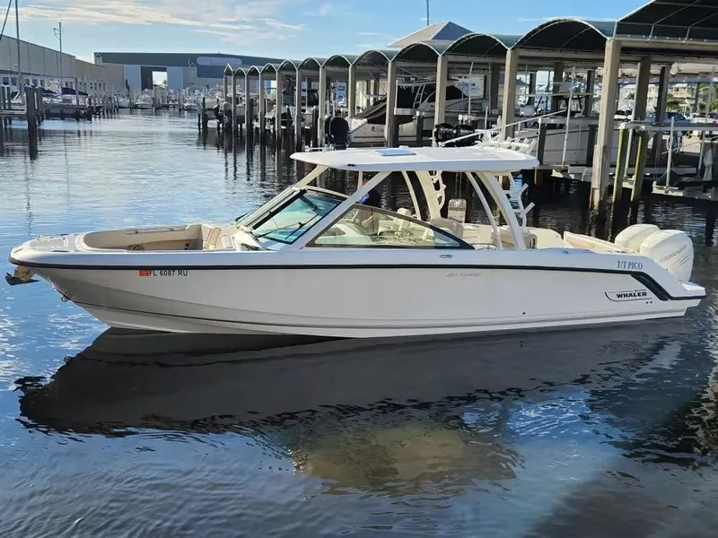 The Image of Boston Whaler 320 Vantage 2019 - 1