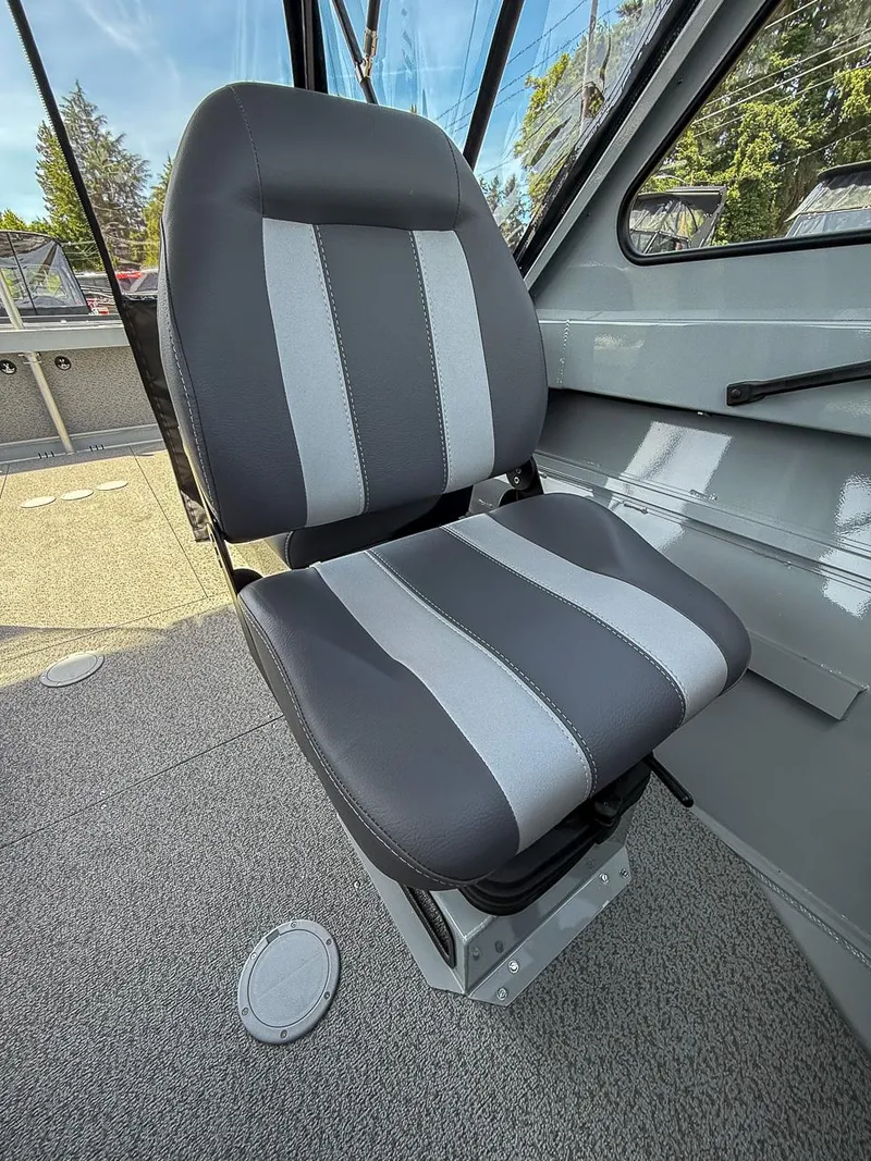 Slide: The Image of Hewescraft 200 ProV ET 2025 - 14