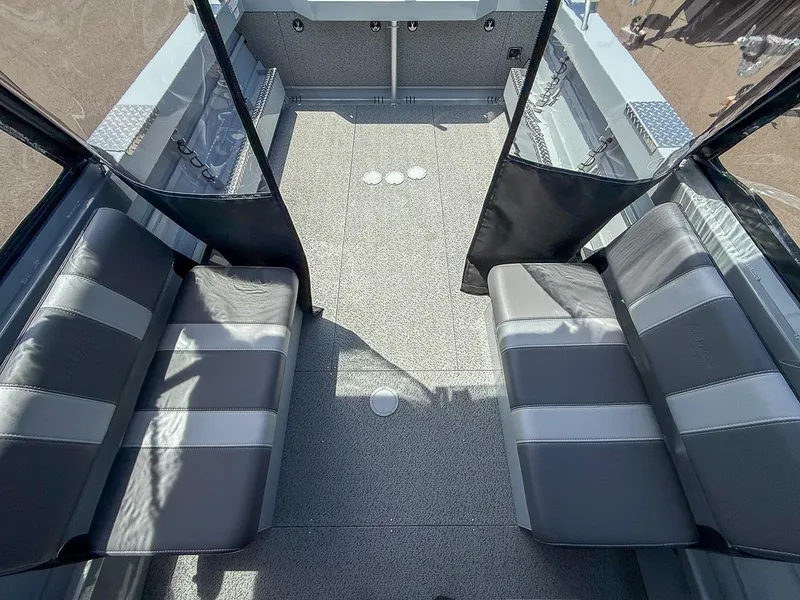 Slide: The Image of Hewescraft 200 ProV ET 2025 - 15