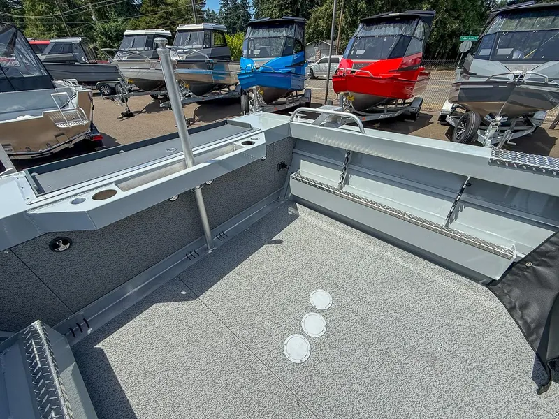 Slide: The Image of Hewescraft 200 ProV ET 2025 - 17