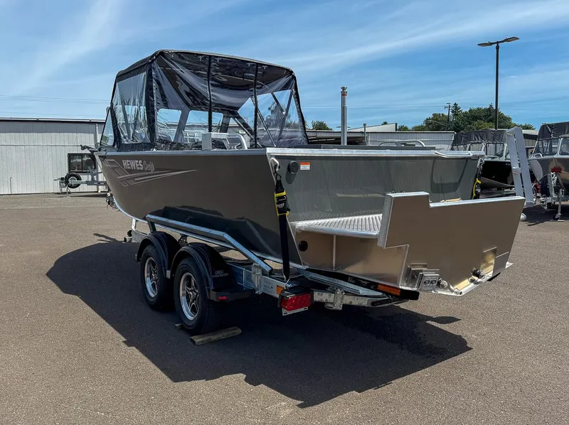 Slide: The Image of Hewescraft 200 ProV ET 2025 - 5