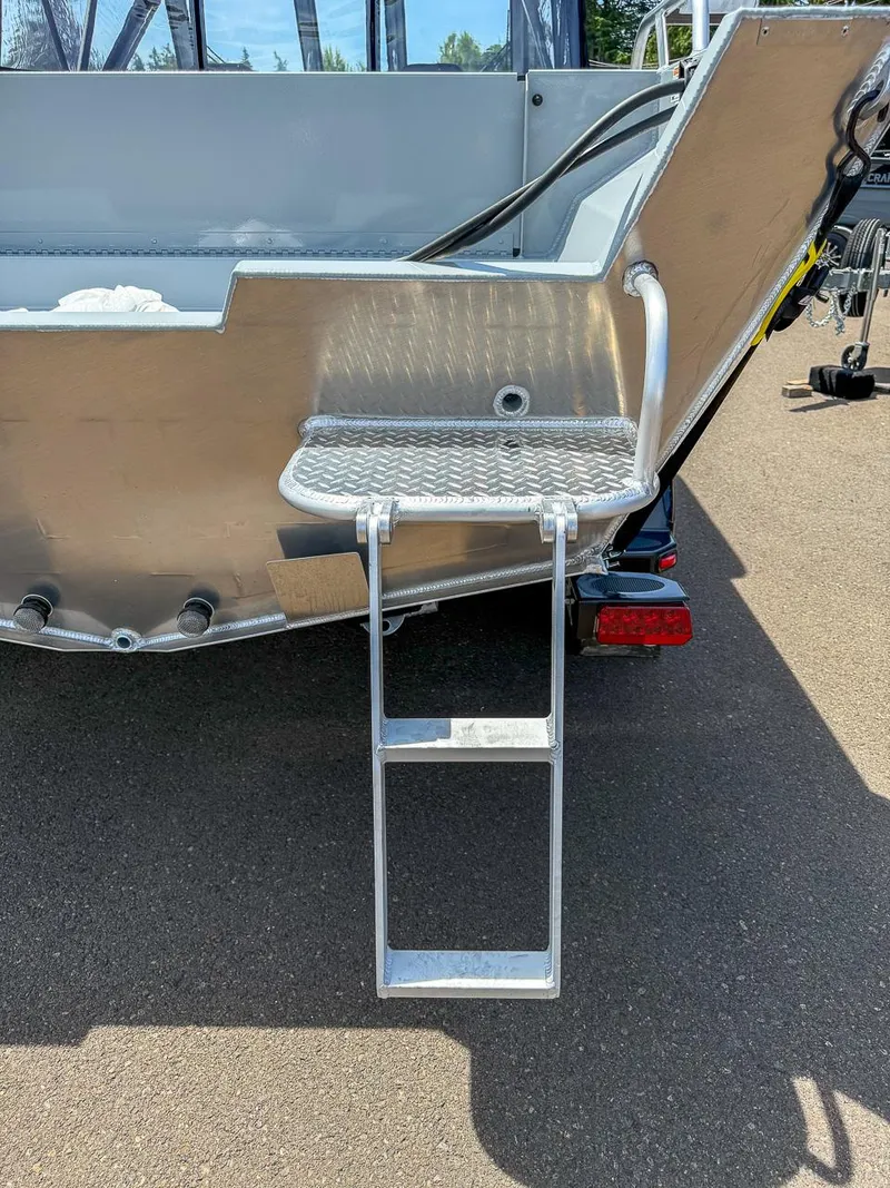 Slide: The Image of Hewescraft 200 ProV 2025 - 19