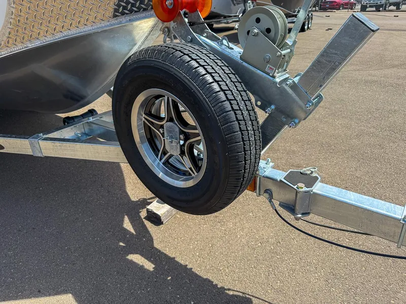 Slide: The Image of Hewescraft 200 ProV 2025 - 20