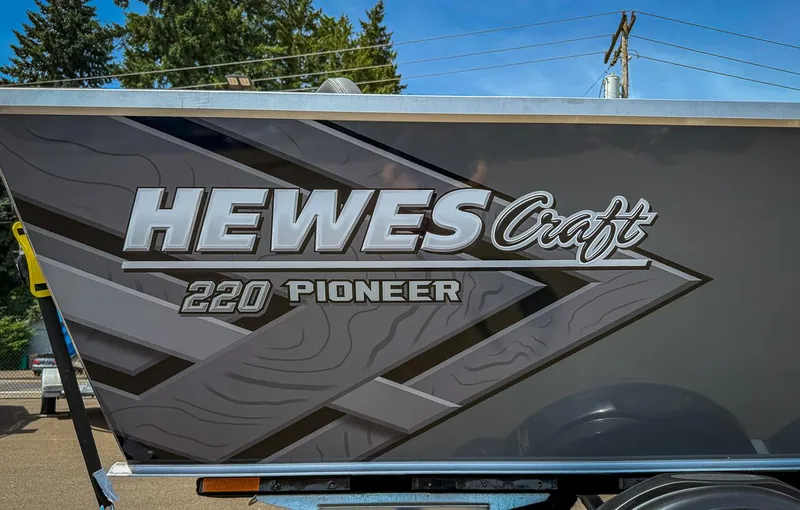 Slide: The Image of Hewescraft 220 Pioneer 2026 - 25