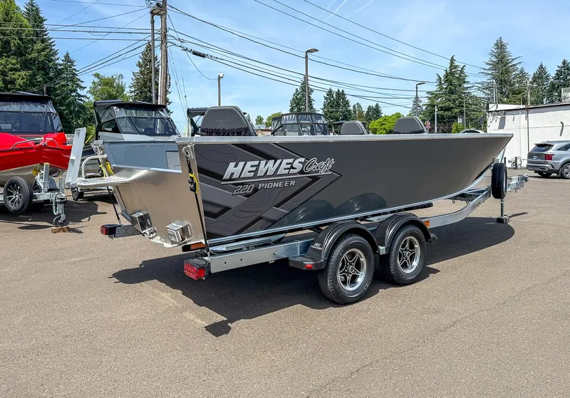 Slide: The Image of Hewescraft 220 Pioneer 2026 - 3