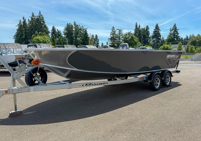 Slide: The Image of Hewescraft 220 Pioneer 2026 - 7