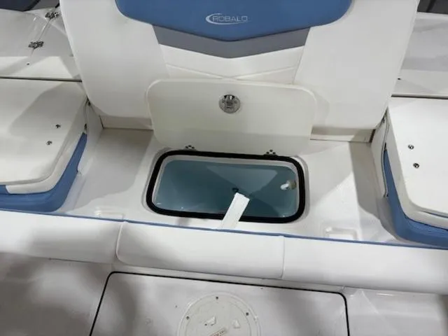 Slide: The Image of Robalo R207 Dual Console 2025 - 11
