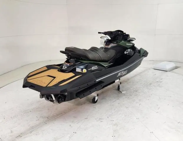 Slide: The Image of Kawasaki Ultra 160 2025 - 9