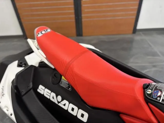 Slide: The Image of Sea-Doo Spark Trixx for 3 2025 - 14
