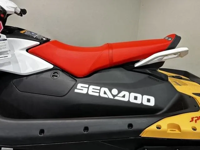 Slide: The Image of Sea-Doo Spark for 3 2025 - 10