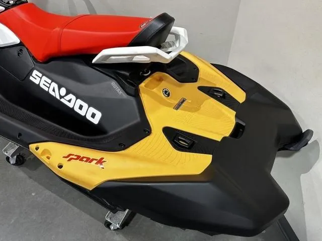 Slide: The Image of Sea-Doo Spark for 3 2025 - 14