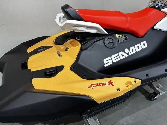 Slide: The Image of Sea-Doo Spark for 3 2025 - 16