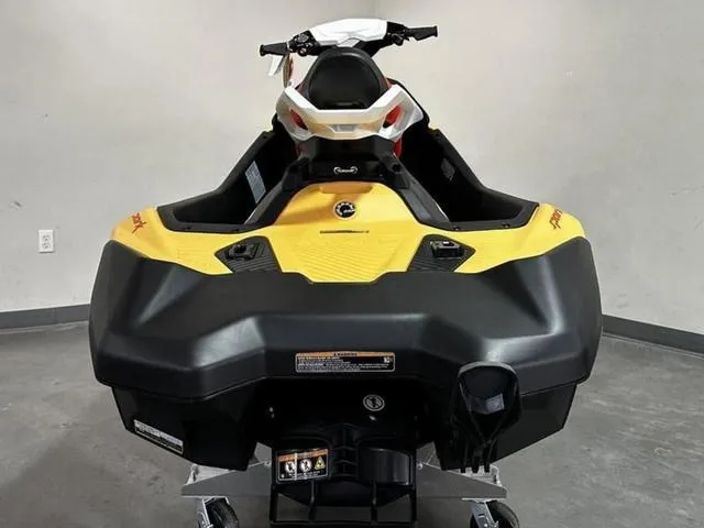 Slide: The Image of Sea-Doo Spark for 3 2025 - 8