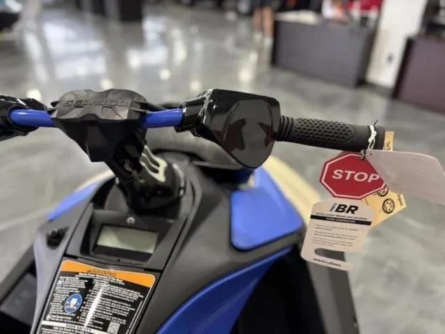 Slide: The Image of Sea-Doo Spark Trixx for 3 2025 - 10