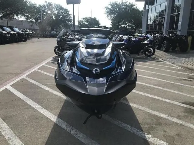 Slide: The Image of Sea-Doo GTX 170 2025 - 4