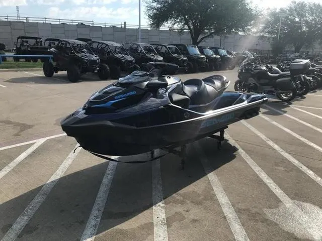 Slide: The Image of Sea-Doo GTX 170 2025 - 5