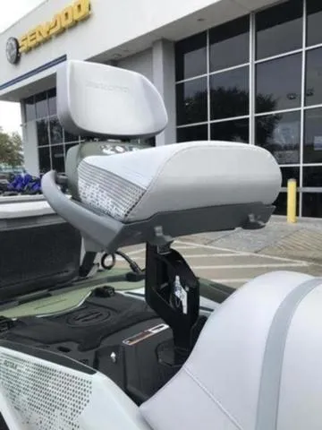 Slide: The Image of Sea-Doo FISH PRO 2025 - 17