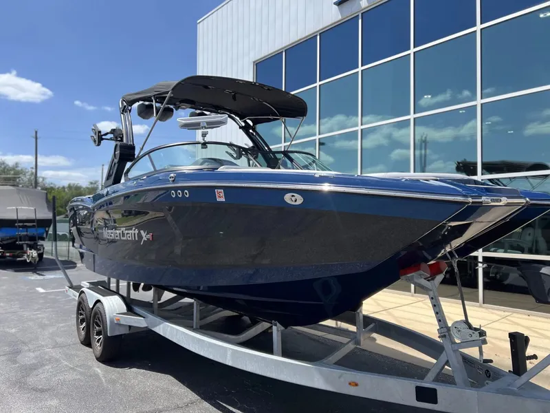 Slide: The Image of MasterCraft XStar S 2022 - 11