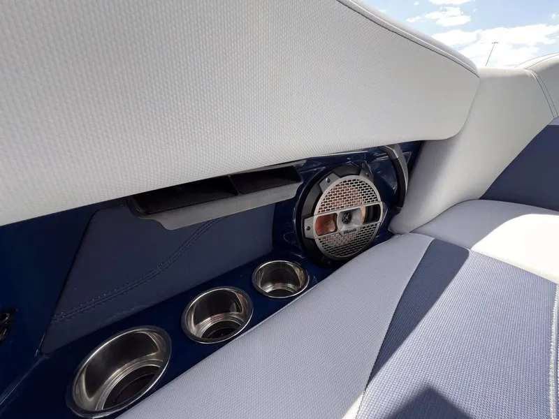 Slide: The Image of MasterCraft XStar S 2022 - 21