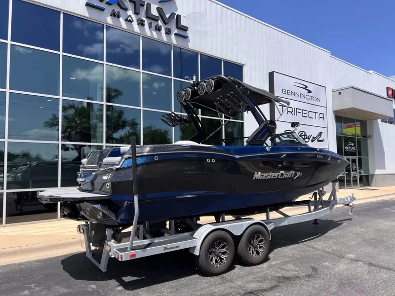 Slide: The Image of MasterCraft XStar S 2022 - 3