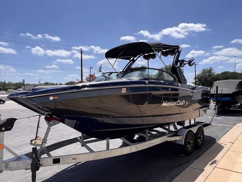 Slide: The Image of MasterCraft XStar S 2022 - 9