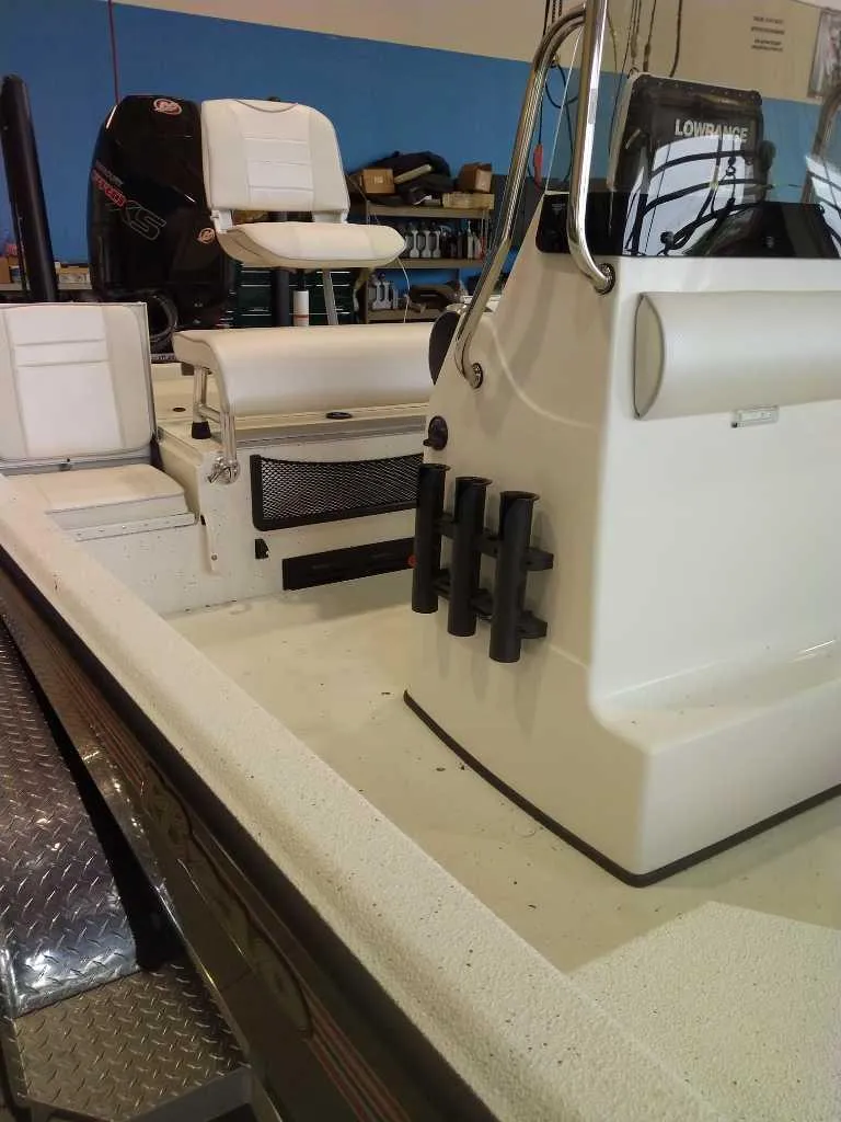 Slide: The Image of Ranger Boats RB210 2025 - 73