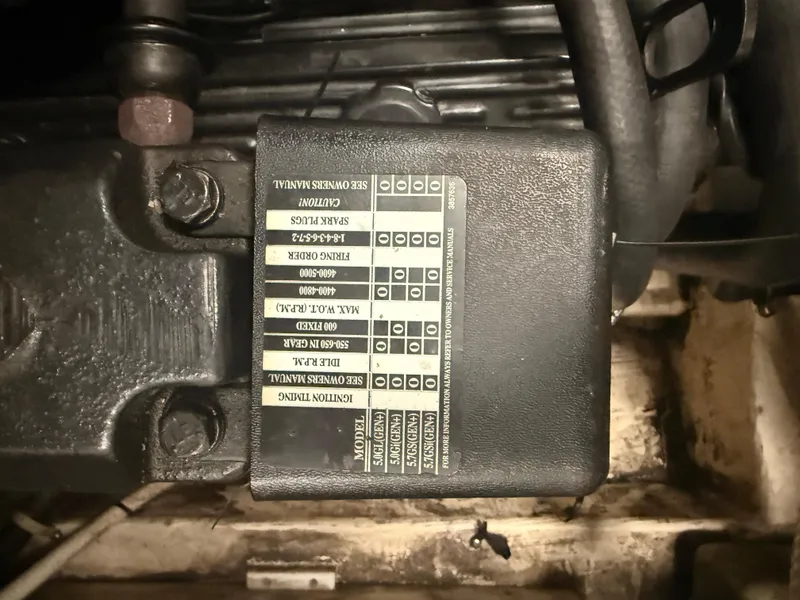 Slide: The Image of Engine specifications label on a 2001 Wellcraft 2600 Martinique boat. - 10
