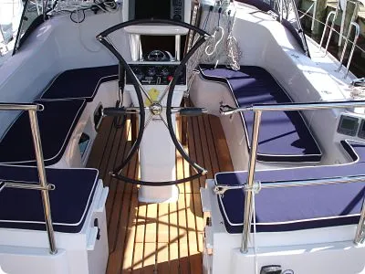 Slide: The Image of Catalina 385 Cockpit w/Options - 18