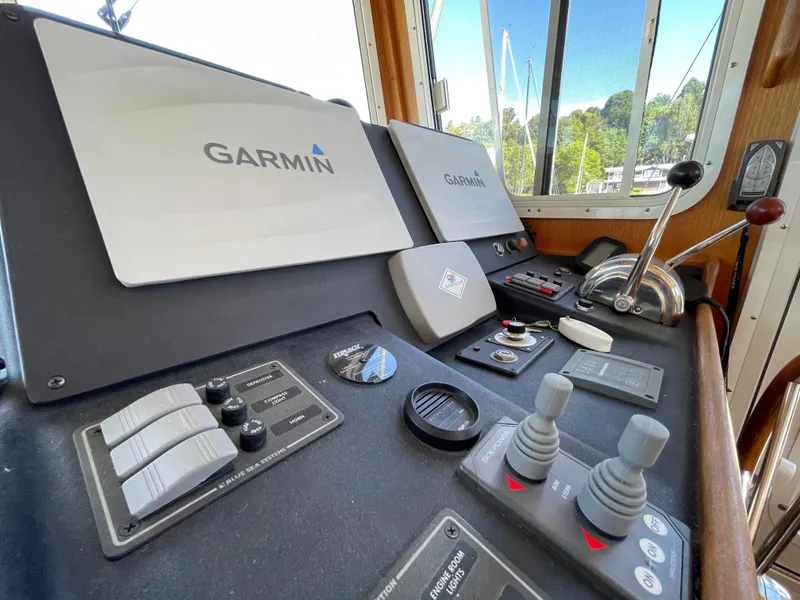 Slide: The Image of American Tug 34 2005 - 26