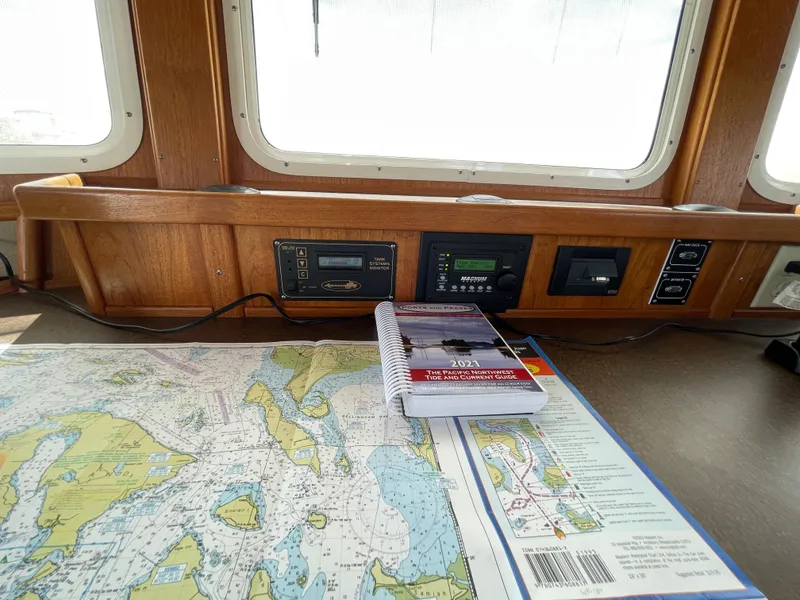 Slide: The Image of American Tug 34 2005 - 36