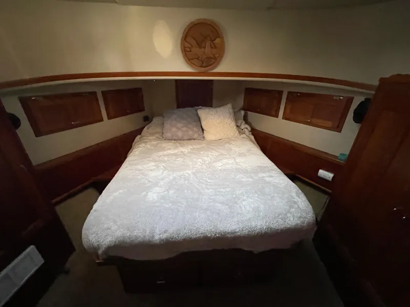 Slide: The Image of American Tug 34 2005 - 41