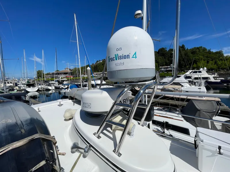 Slide: The Image of American Tug 34 2005 - 60