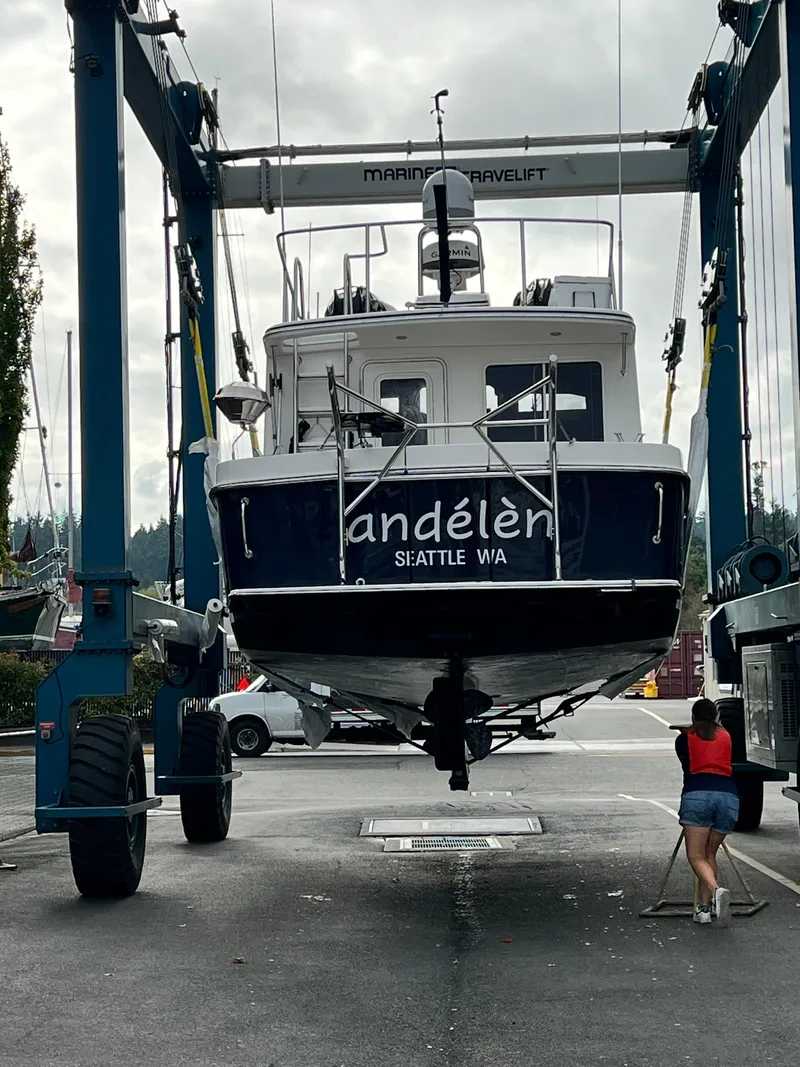 Slide: The Image of American Tug 34 2005 - 7