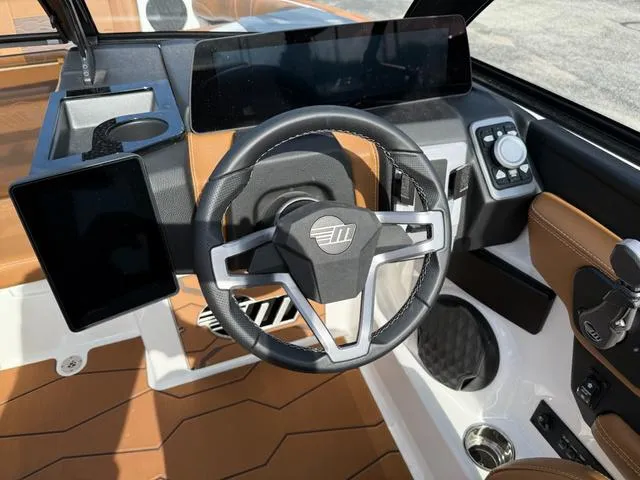 Slide: The Image of Malibu Wakesetter MXZ 23 MXZ 2025 - 12