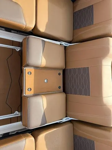 Slide: The Image of Malibu Wakesetter MXZ 23 MXZ 2025 - 15