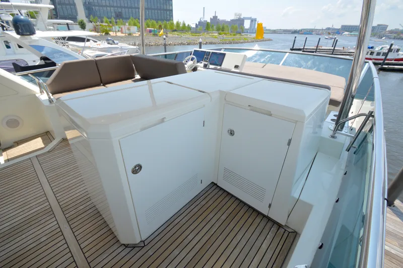 Slide: The Image of Prestige 630 2017 - 34