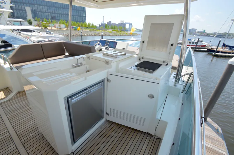 Slide: The Image of Prestige 630 2017 - 35